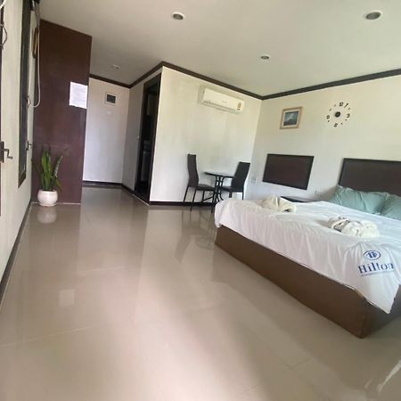 Phangan Chalet Bungalow & House Чалоклум Екстер'єр фото
